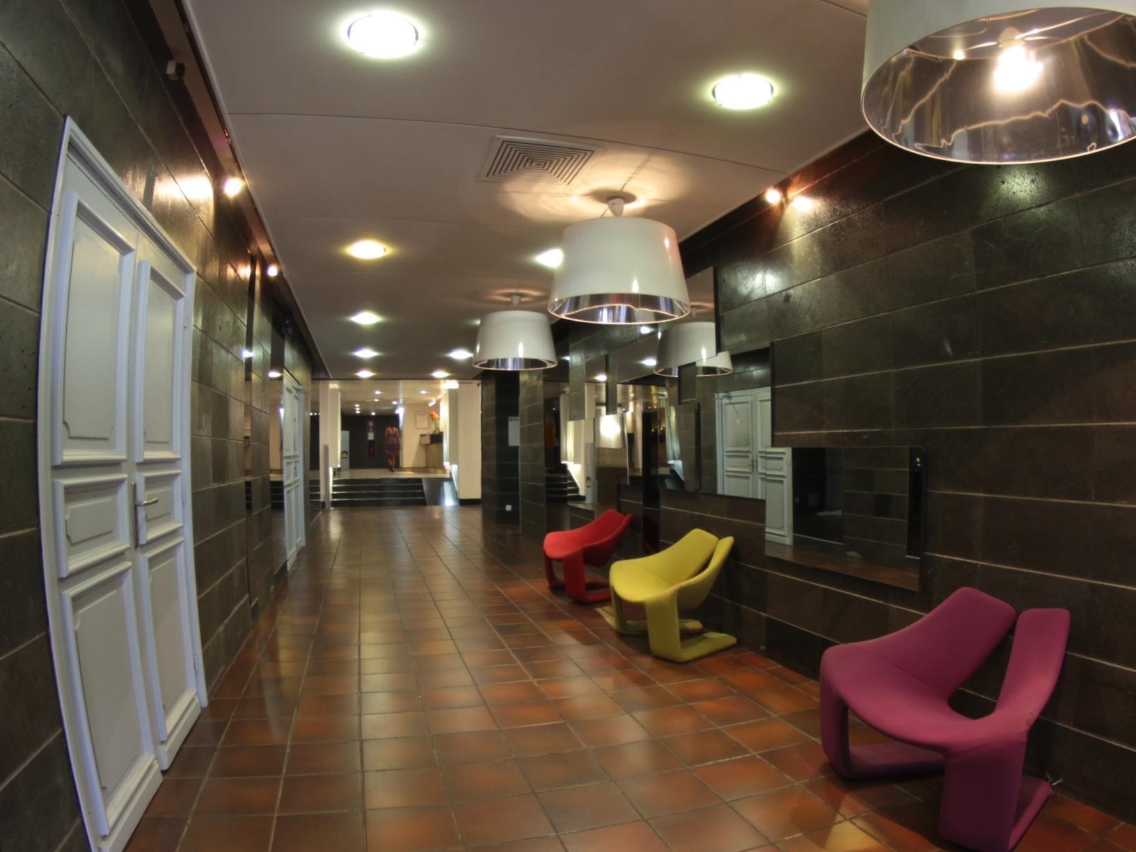 Hotel Le Saint Denis Екстериор снимка