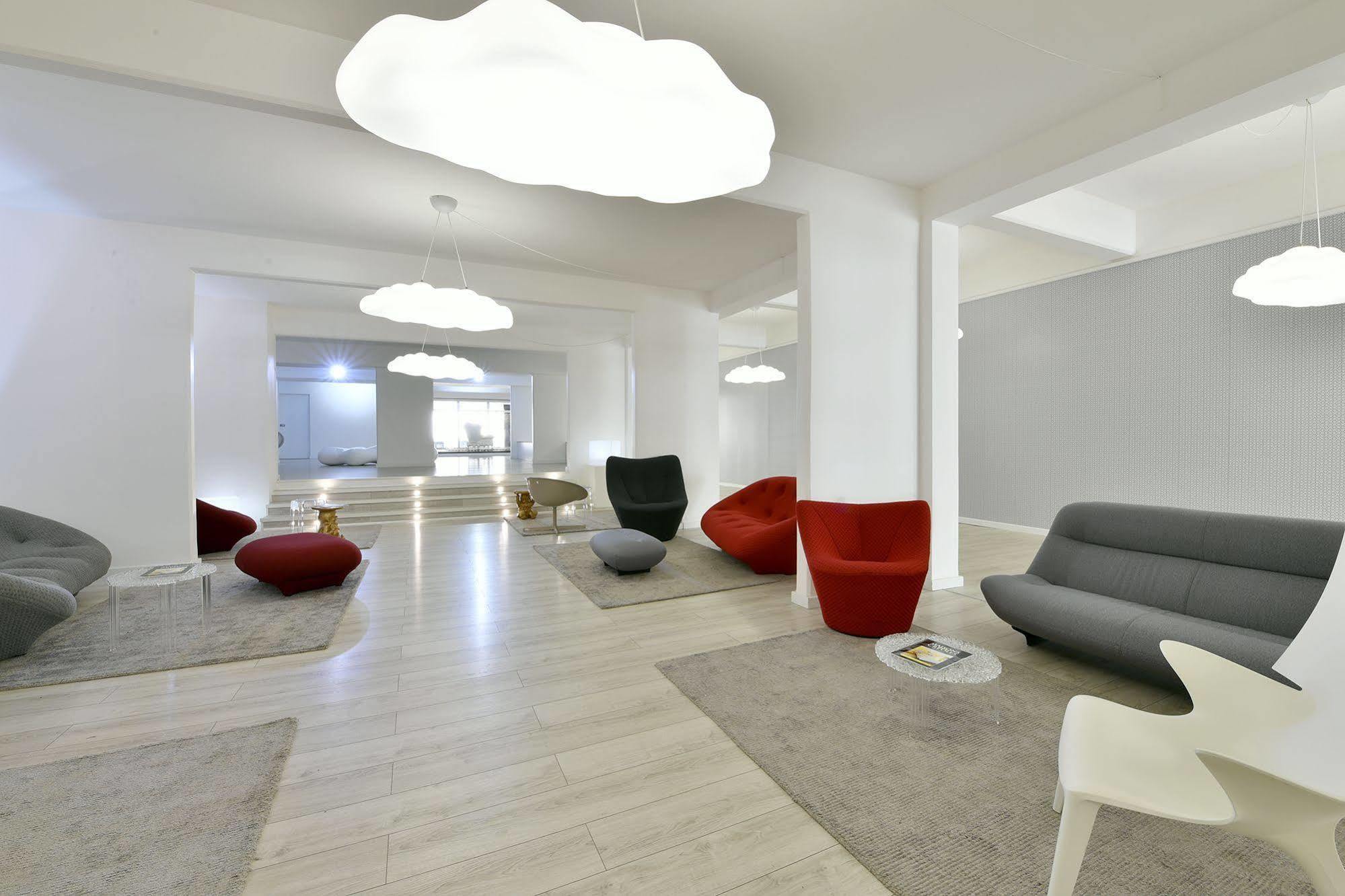 Hotel Le Saint Denis Екстериор снимка
