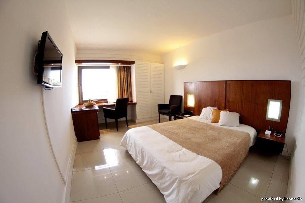 Hotel Le Saint Denis Екстериор снимка