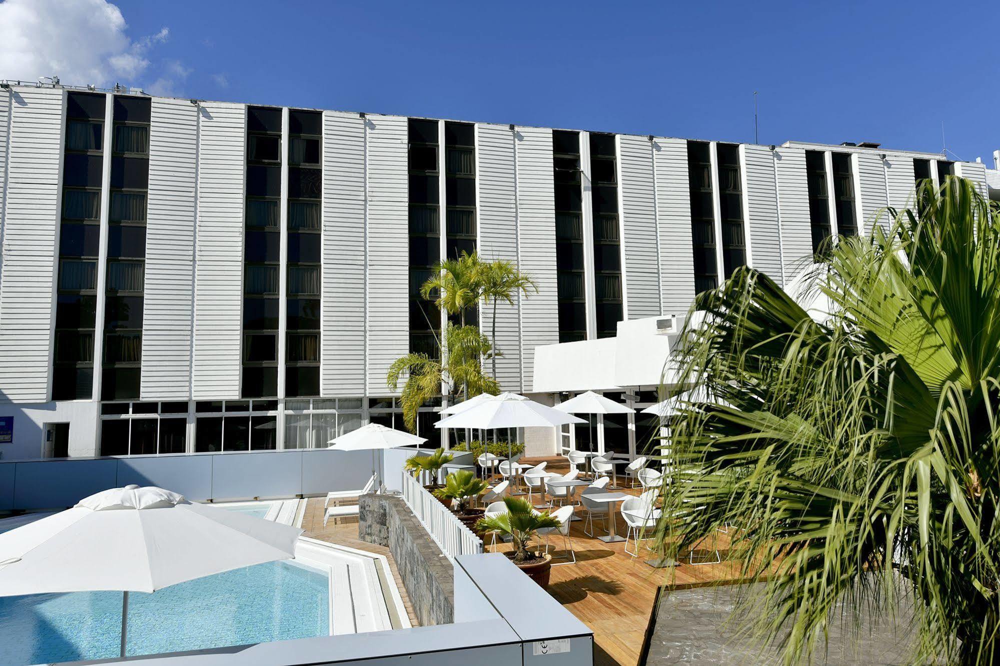 Hotel Le Saint Denis Екстериор снимка