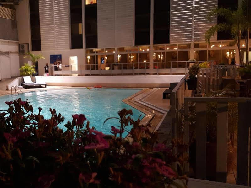 Hotel Le Saint Denis Екстериор снимка
