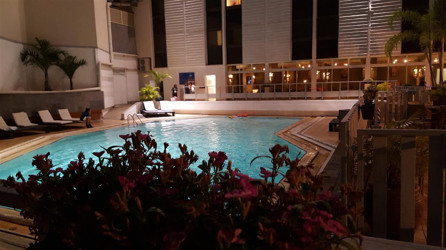 Hotel Le Saint Denis Екстериор снимка